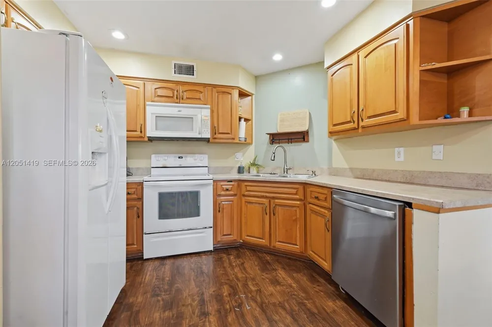 4478 Oak Arbor Circ Orlando, FL 33808