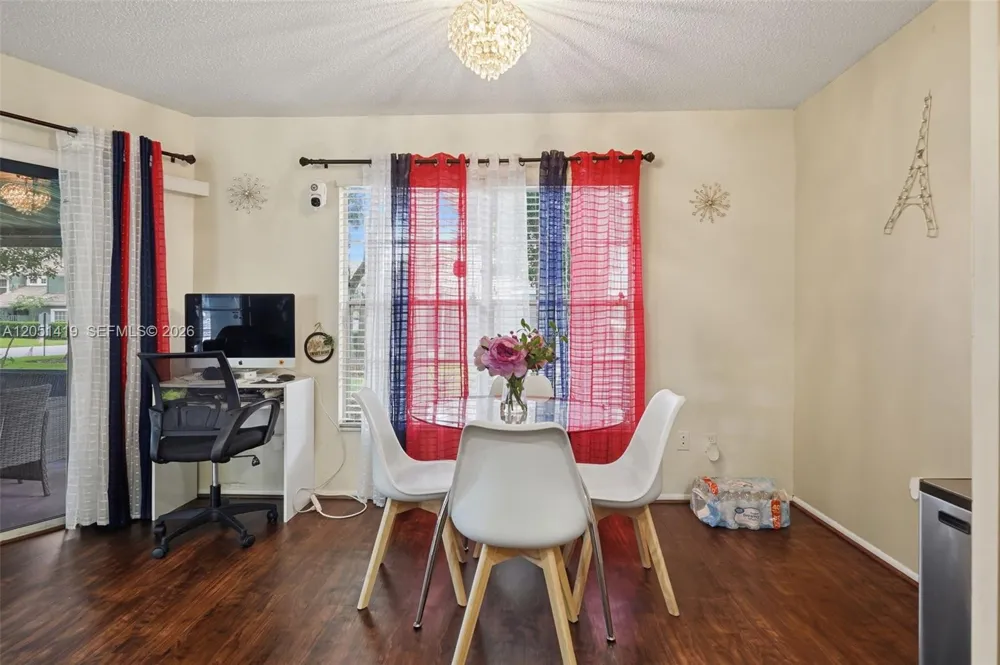 4478 Oak Arbor Circ Orlando, FL 33808