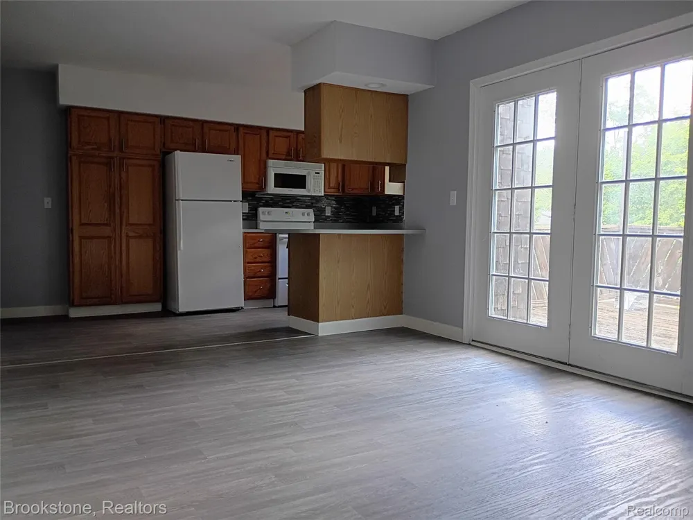 510 Pleasant Street #4 Charlotte City, MI 48813