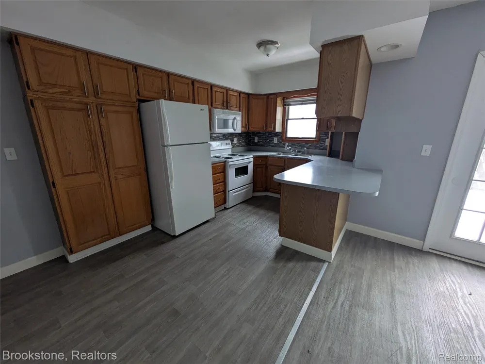 510 Pleasant Street #4 Charlotte City, MI 48813