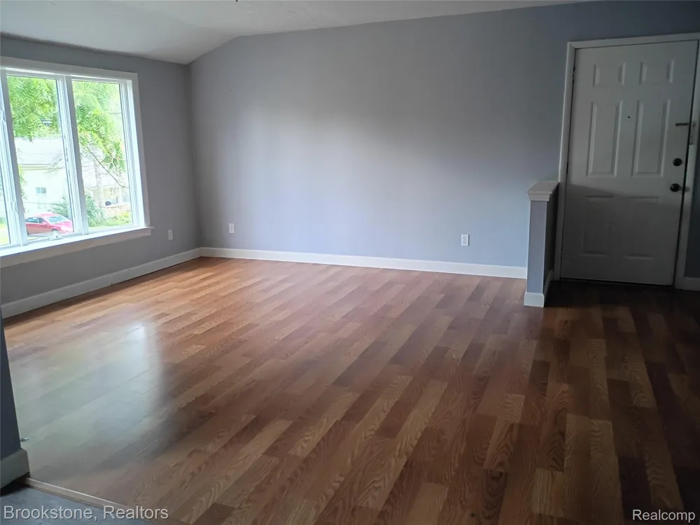 510 Pleasant Street #4 Charlotte City, MI 48813