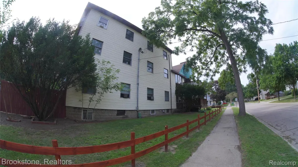 510 Pleasant Street #4 Charlotte City, MI 48813