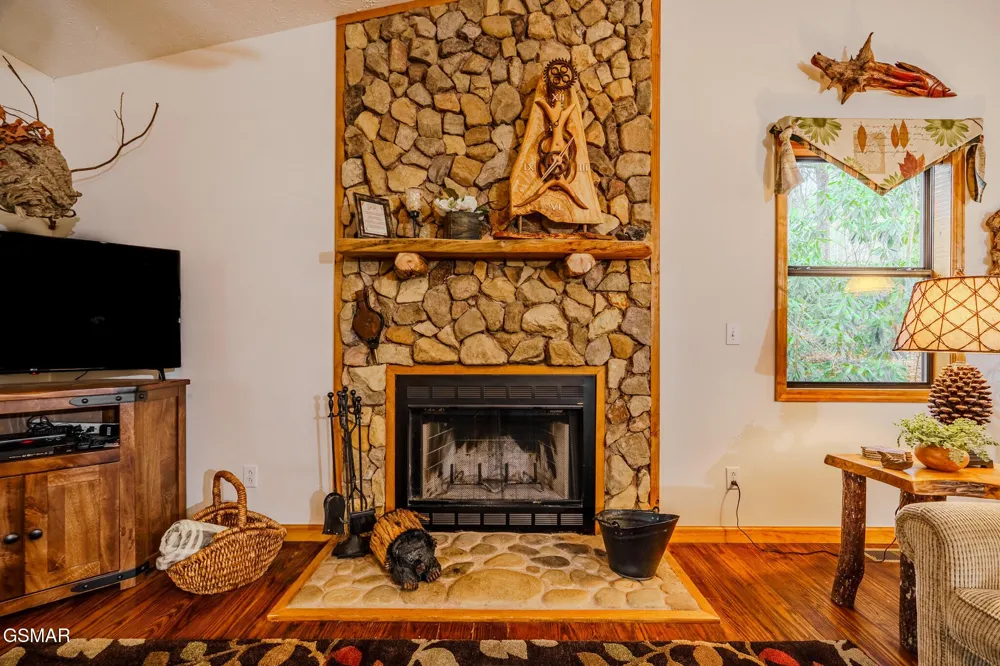 3386 Rocky Ridge Road Cosby, TN 37722