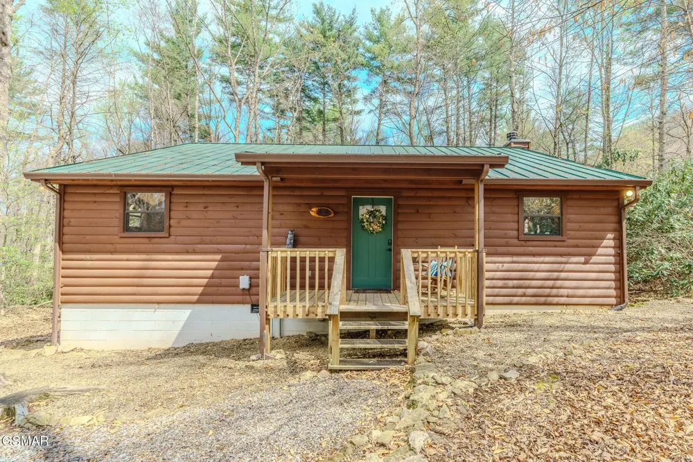 3386 Rocky Ridge Road Cosby, TN 37722