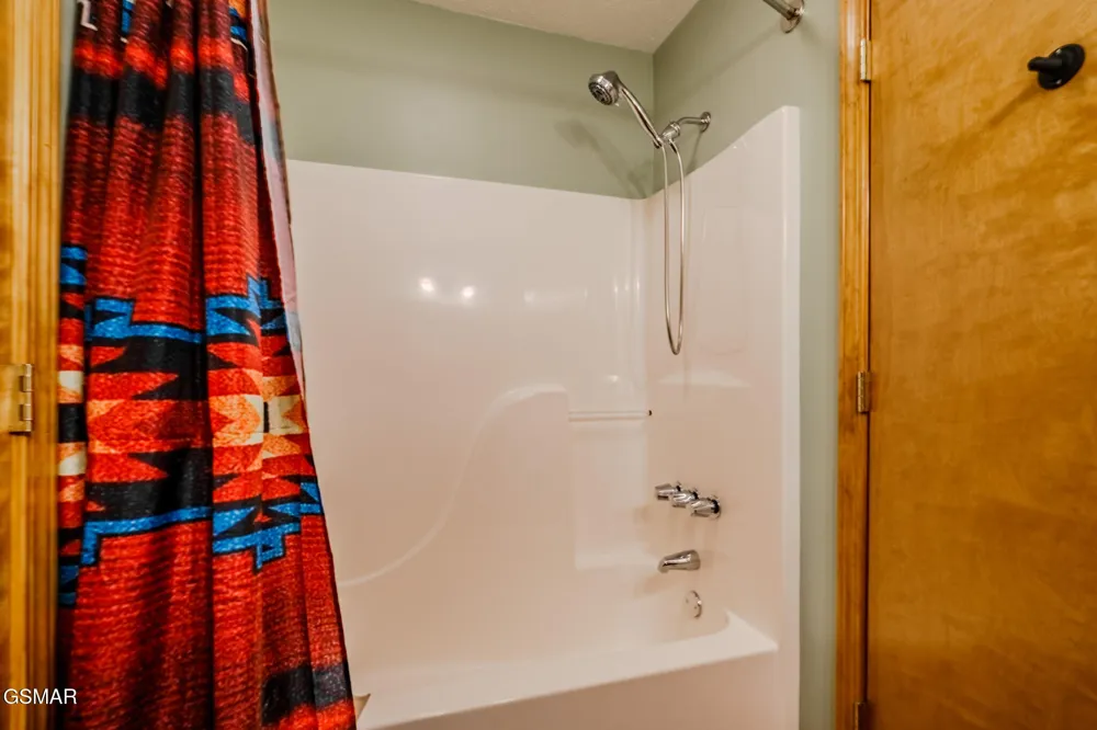3386 Rocky Ridge Road Cosby, TN 37722
