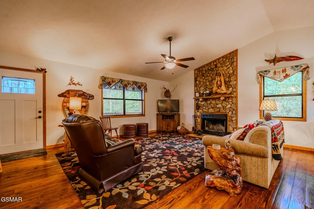 3386 Rocky Ridge Road Cosby, TN 37722