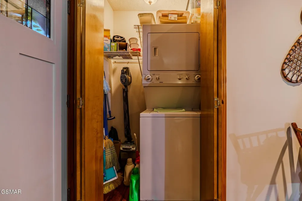 3386 Rocky Ridge Road Cosby, TN 37722