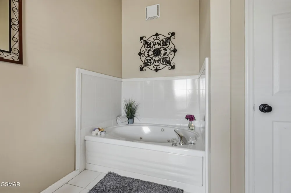 2743 Colonial Drive #205 Pigeon Forge, TN 37863