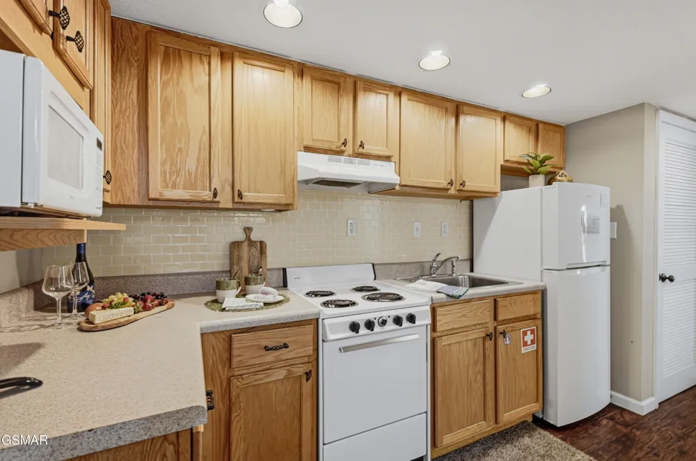 2743 Colonial Drive #205 Pigeon Forge, TN 37863