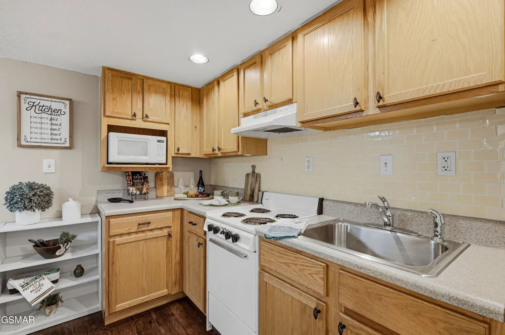 2743 Colonial Drive #205 Pigeon Forge, TN 37863