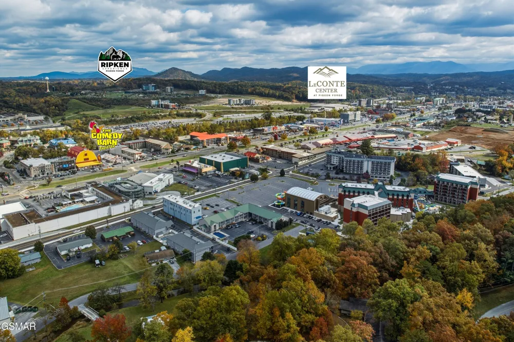 2743 Colonial Drive #205 Pigeon Forge, TN 37863