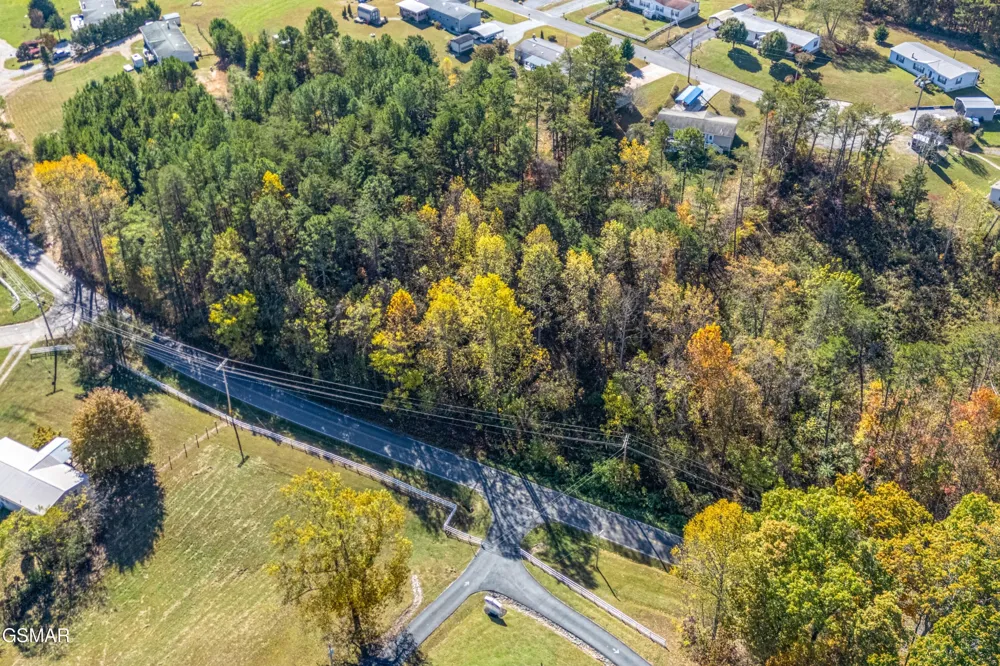 22 Green Hill Road Dandridge, TN 37725