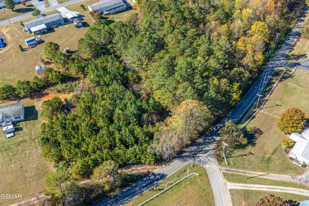 21 Green Hill Road Dandridge, TN 37725