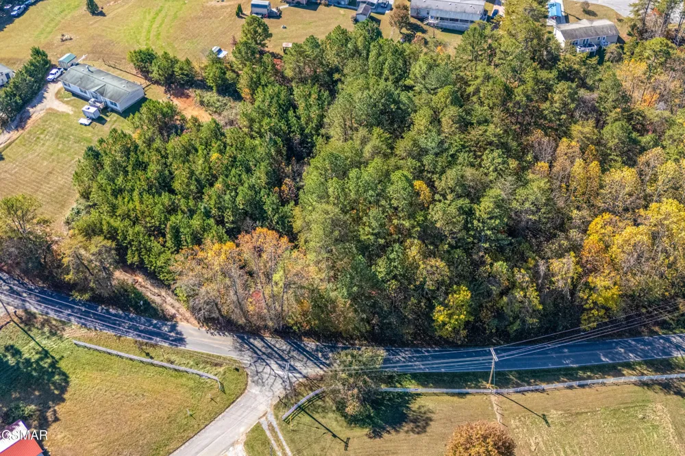 21 Green Hill Road Dandridge, TN 37725
