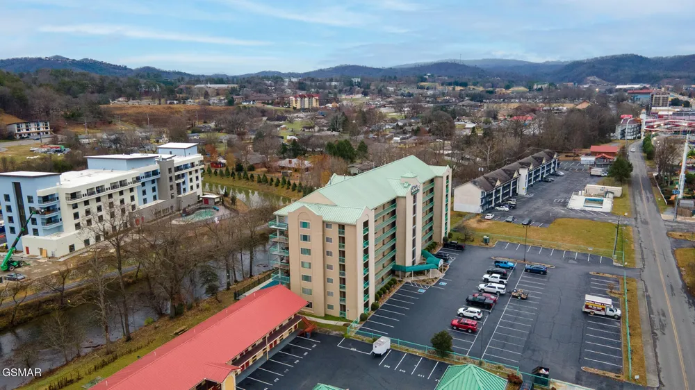 3215 N River Road #503 Pigeon Forge, TN 37863