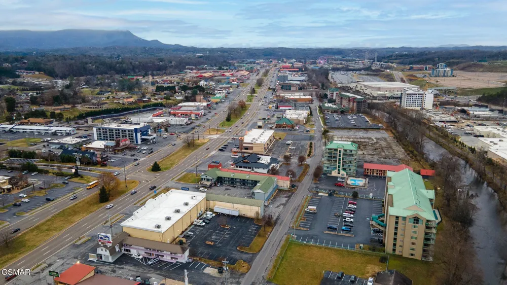 3215 N River Road #503 Pigeon Forge, TN 37863