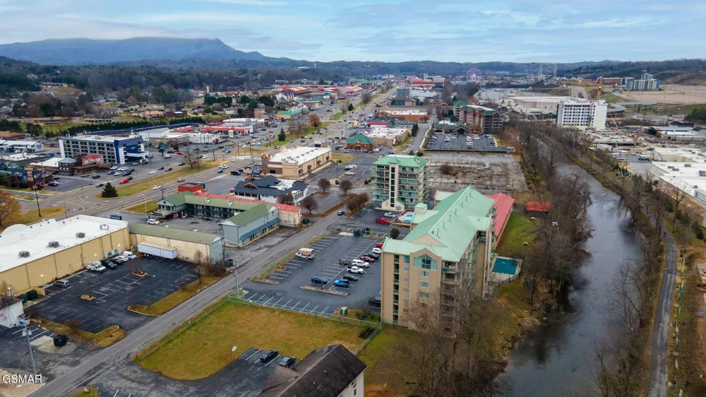 3215 N River Road #503 Pigeon Forge, TN 37863