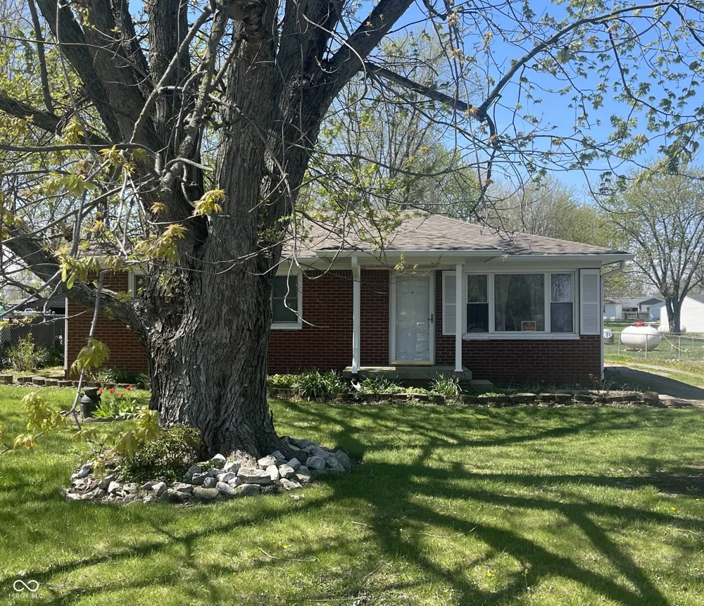 5743 Frontage Road Fairland, IN 46126