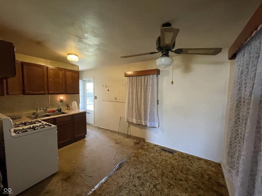 5743 Frontage Road Fairland, IN 46126