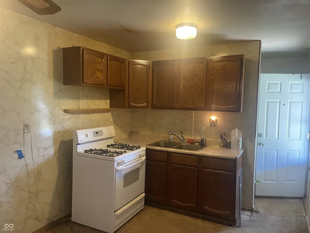 5743 Frontage Road Fairland, IN 46126