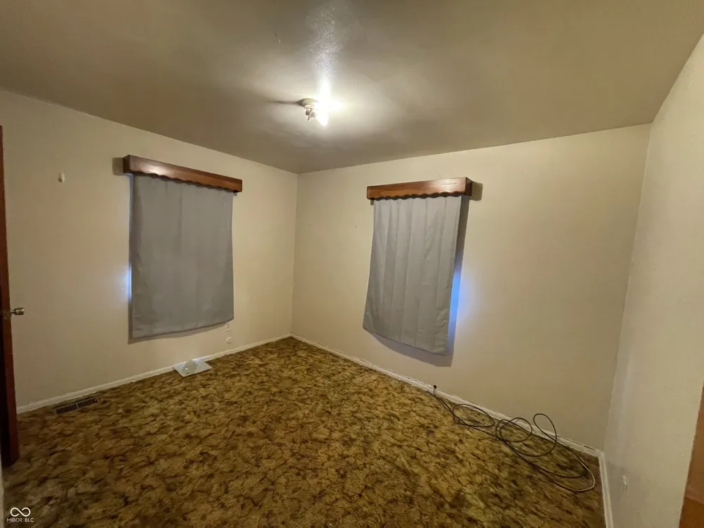 5743 Frontage Road Fairland, IN 46126
