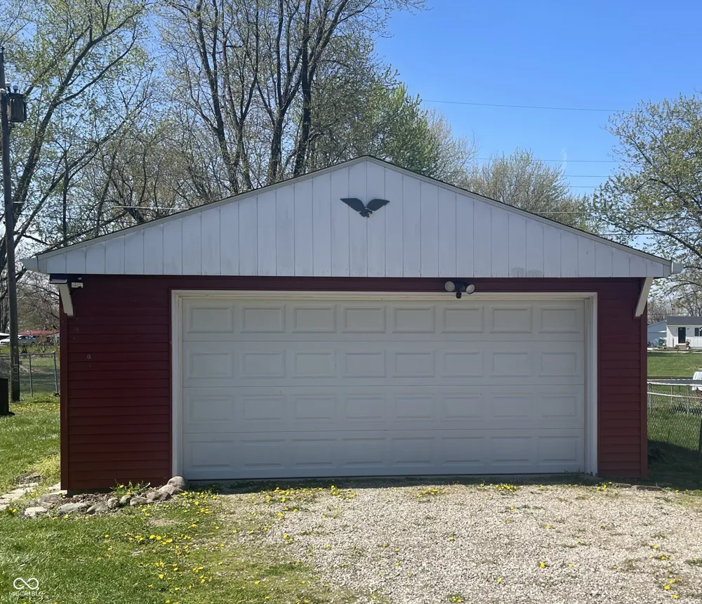 5743 Frontage Road Fairland, IN 46126
