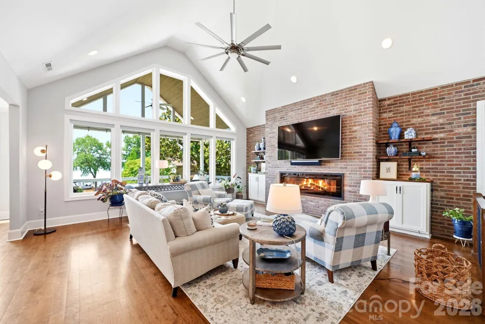 4293 Harbor Lane Sherrills Ford, NC 28673