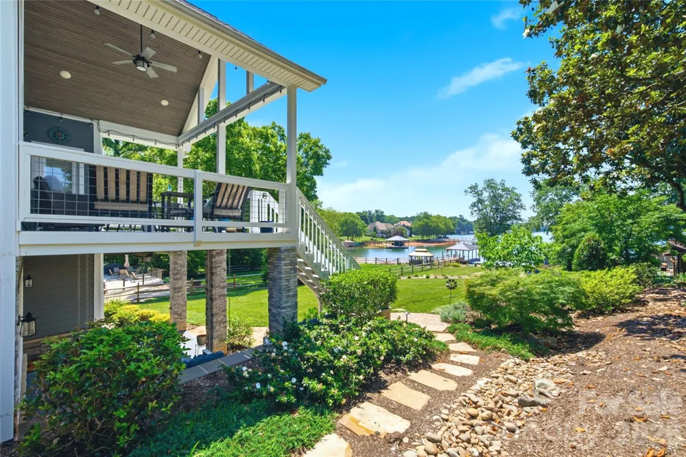 4293 Harbor Lane Sherrills Ford, NC 28673
