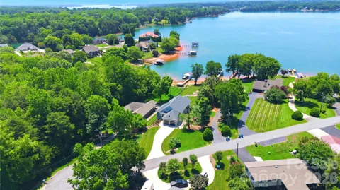 4293 Harbor Lane