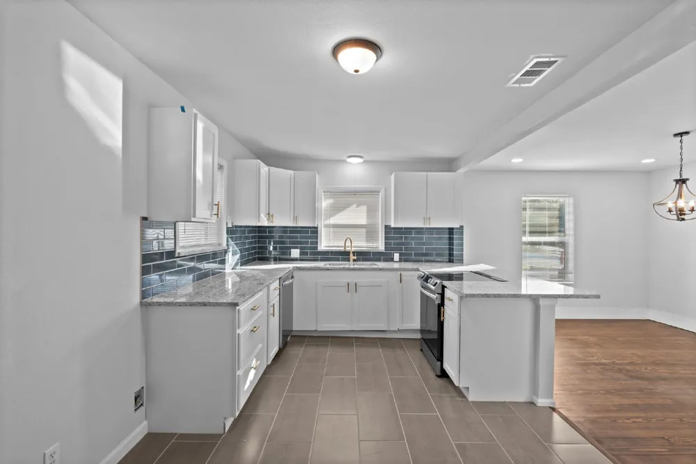 71 Crown Road Willow Park, TX 76087