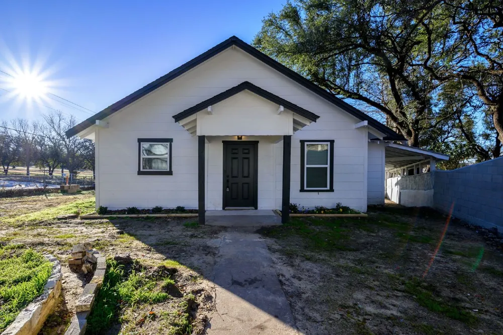71 Crown Road Willow Park, TX 76087