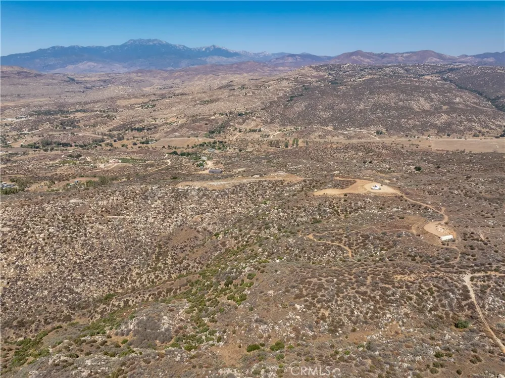 33445 Chameleon Road Hemet, CA 92544