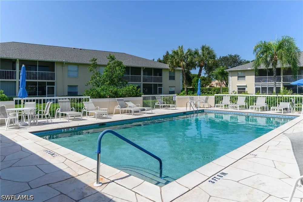 Squire Circle #201 Naples, FL 34104