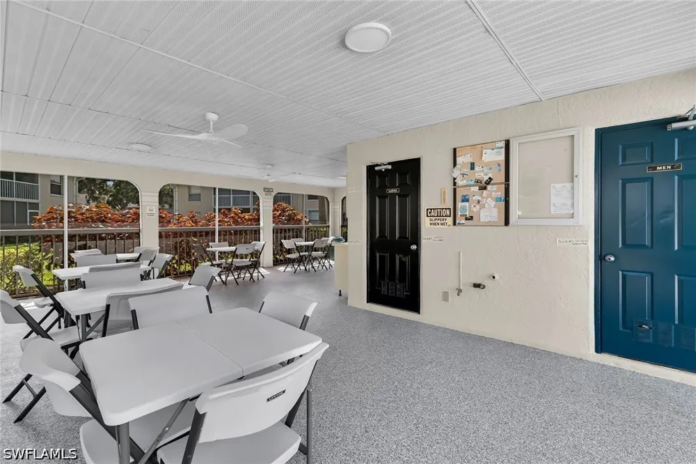 Squire Circle #201 Naples, FL 34104
