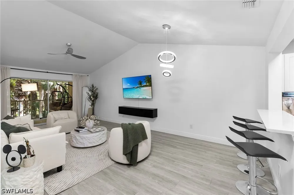 Squire Circle #201 Naples, FL 34104