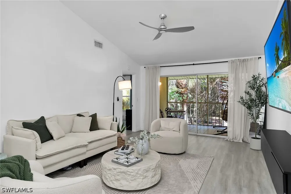 Squire Circle #201 Naples, FL 34104
