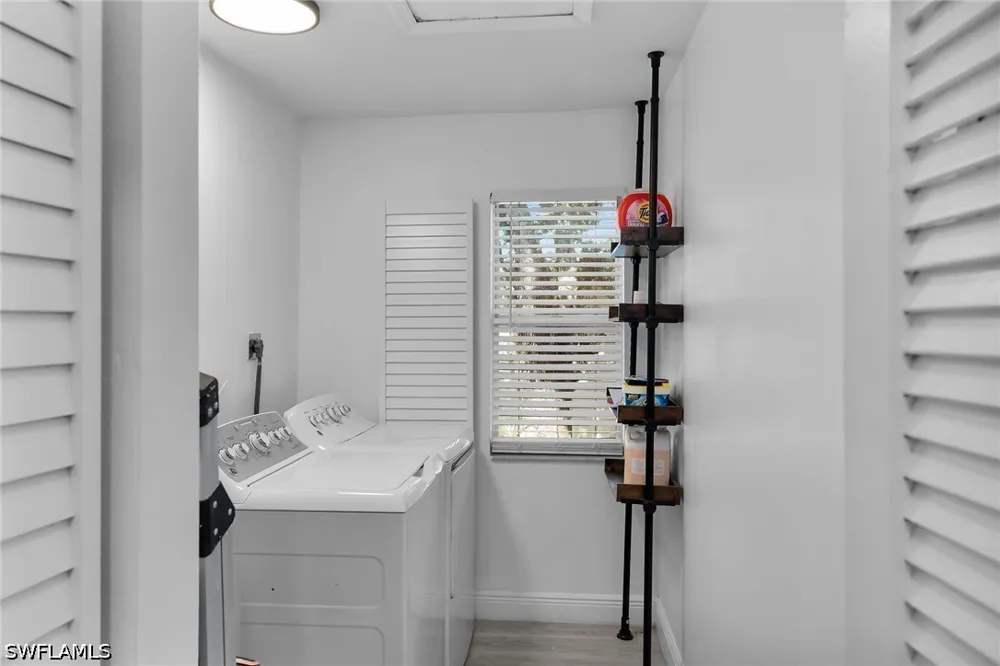 Squire Circle #201 Naples, FL 34104