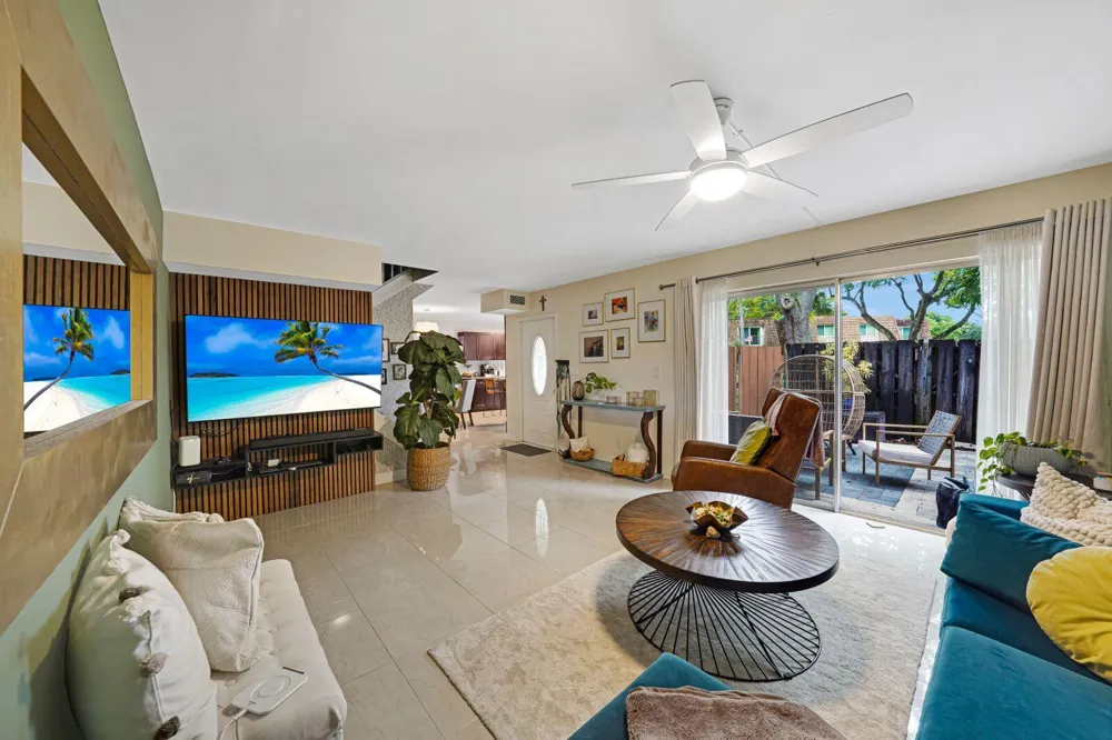 8910 SW 20th Place #A-23 Davie, FL 33324