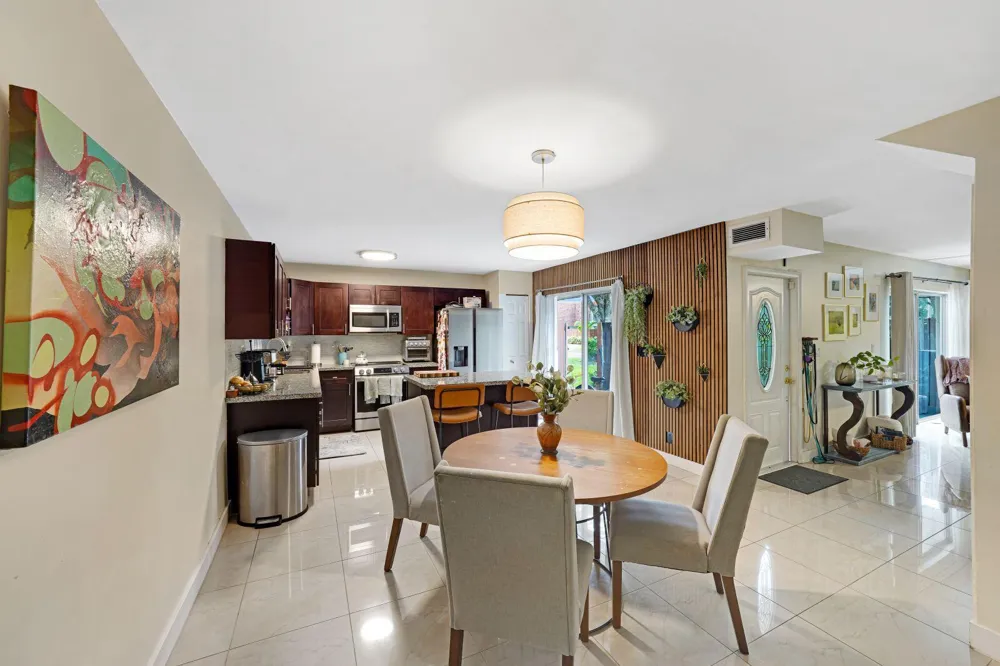8910 SW 20th Place #A-23 Davie, FL 33324