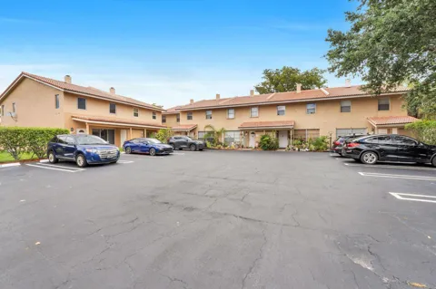 4295 Coral Springs Drive #3c