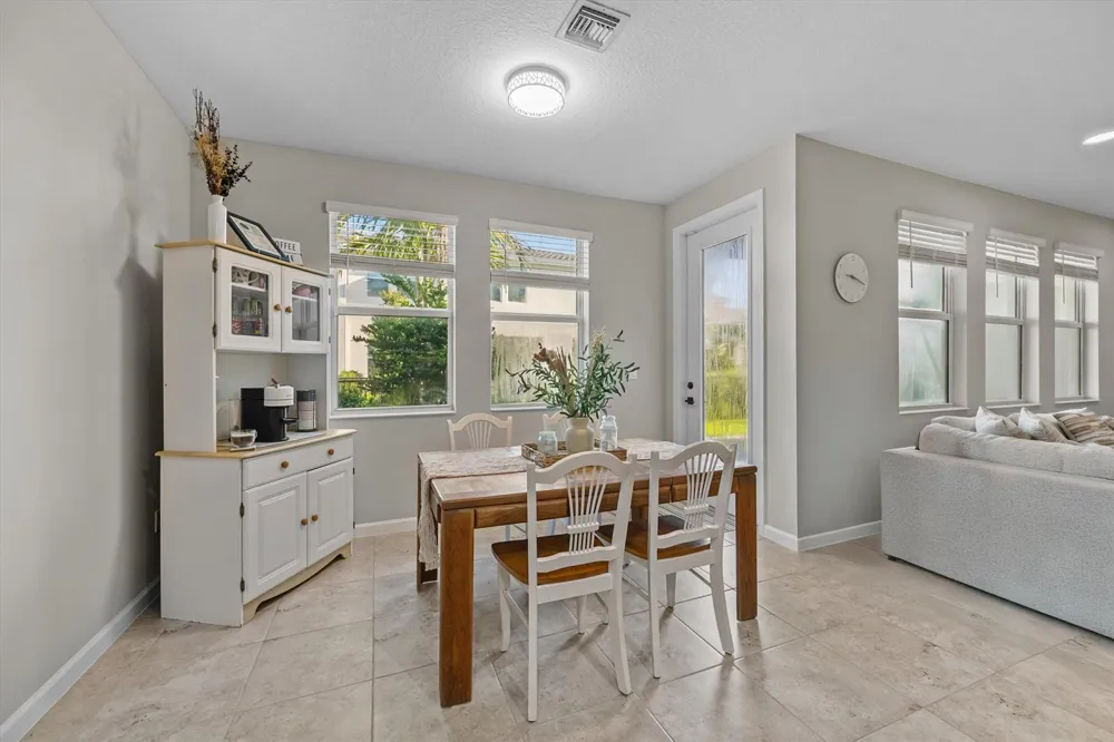 16423 Helix Court Westlake, FL 33470