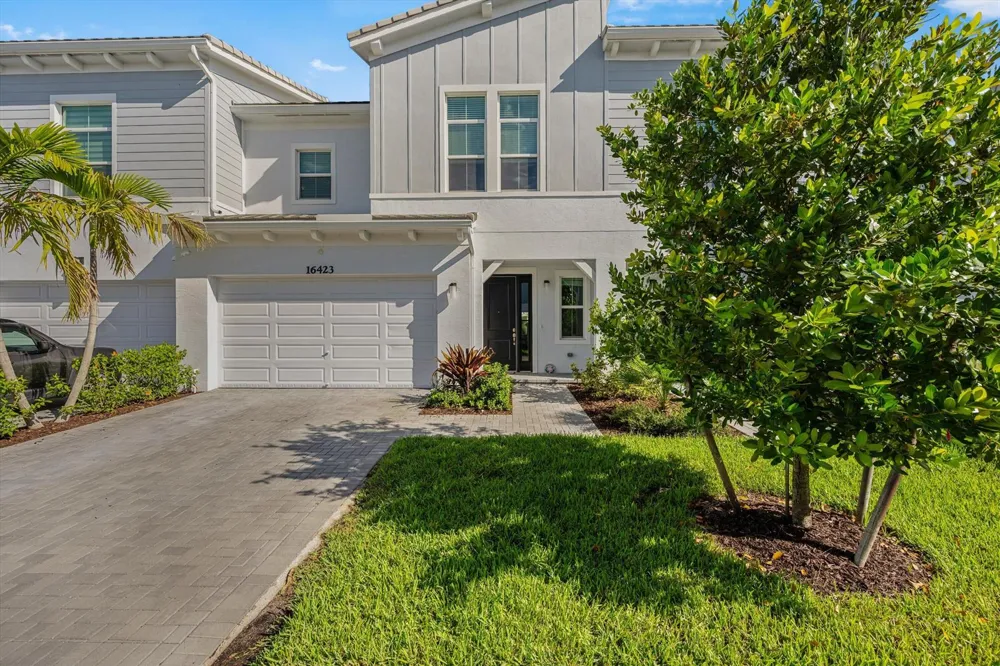 16423 Helix Court Westlake, FL 33470