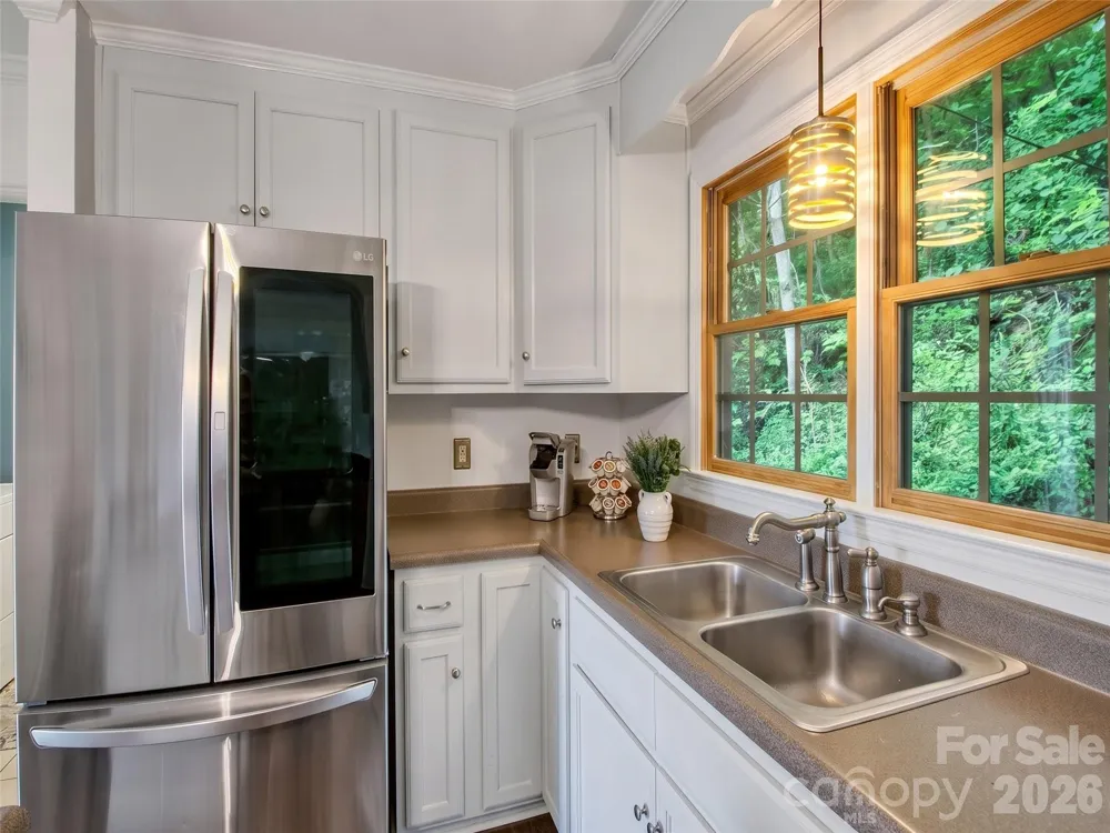 1231 Grandeur Heights Clyde, NC 28721