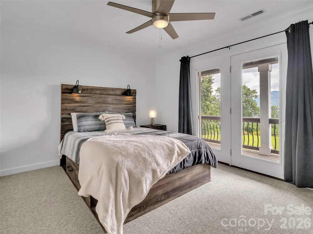 1231 Grandeur Heights Clyde, NC 28721