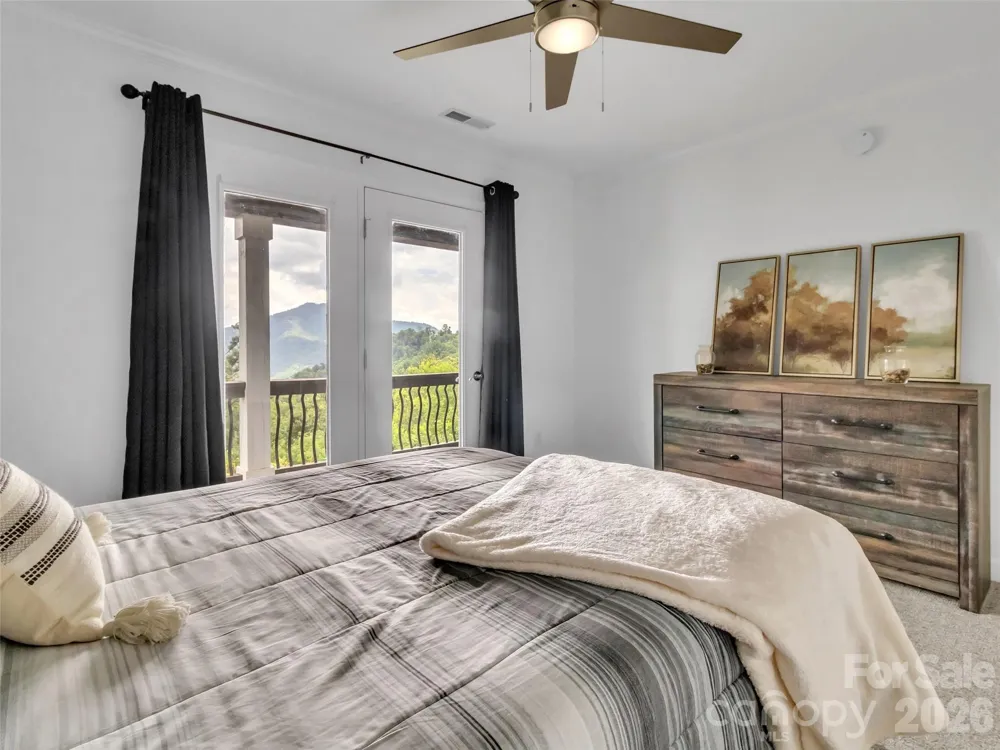 1231 Grandeur Heights Clyde, NC 28721