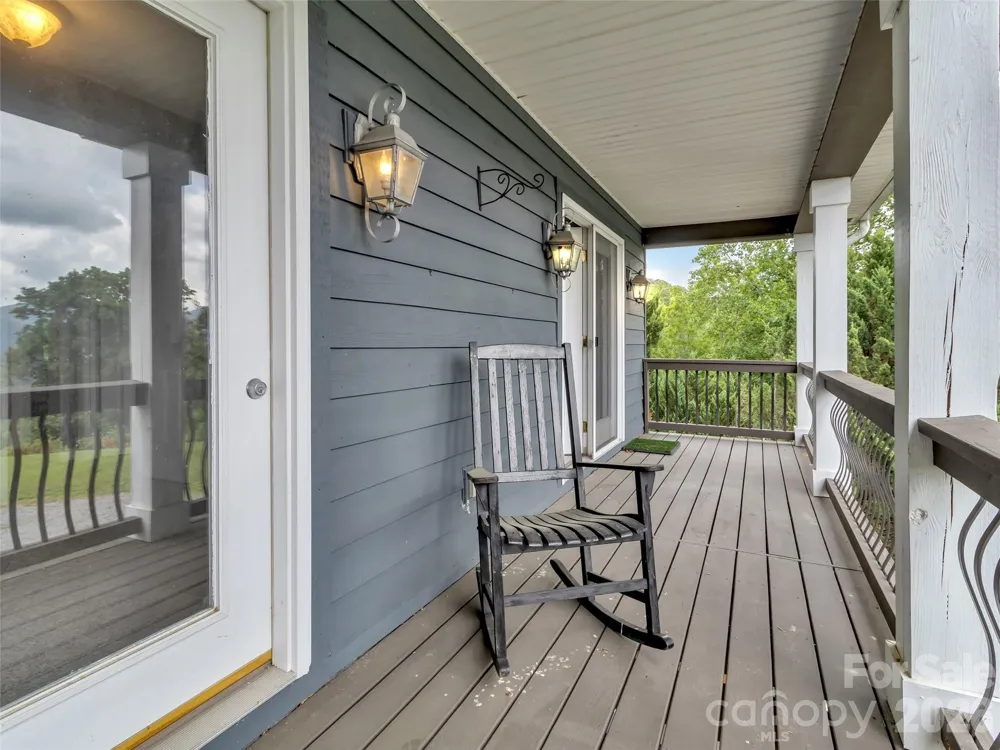 1231 Grandeur Heights Clyde, NC 28721