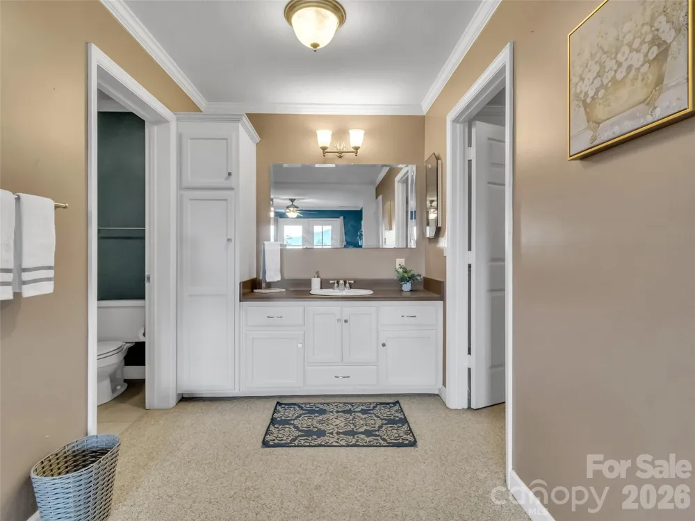 1231 Grandeur Heights Clyde, NC 28721