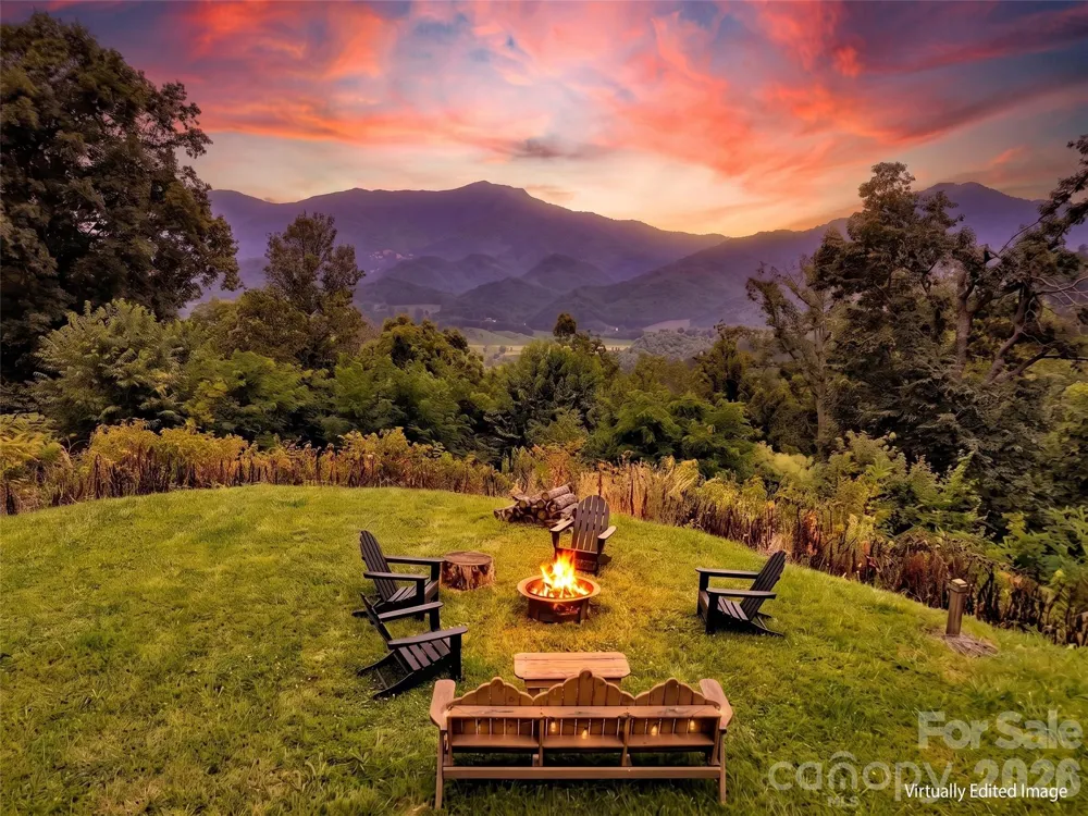 1231 Grandeur Heights Clyde, NC 28721