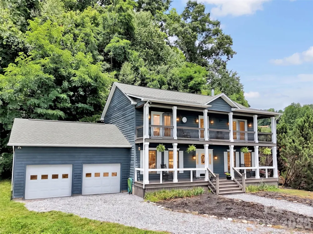 1231 Grandeur Heights Clyde, NC 28721