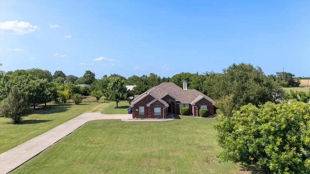 9 Horseman Drive Lucas, TX 75002